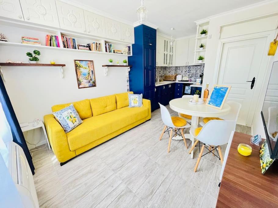 Positano Apartment Varna Bagian luar foto