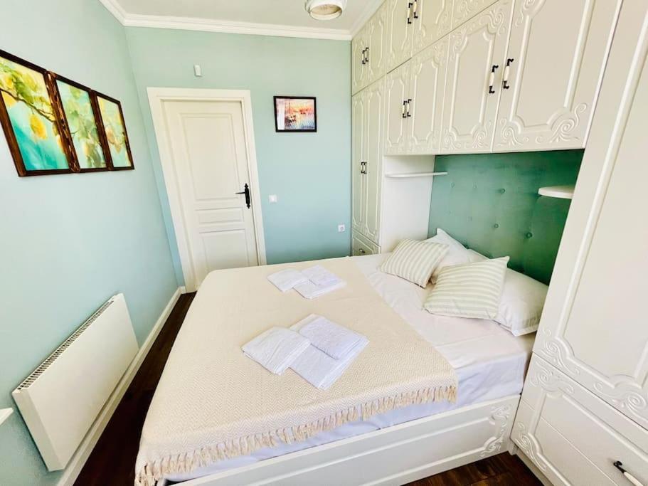Positano Apartment Varna Bagian luar foto