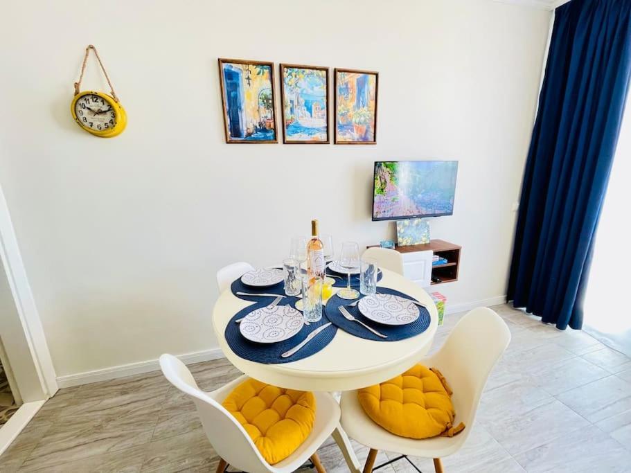 Positano Apartment Varna Bagian luar foto